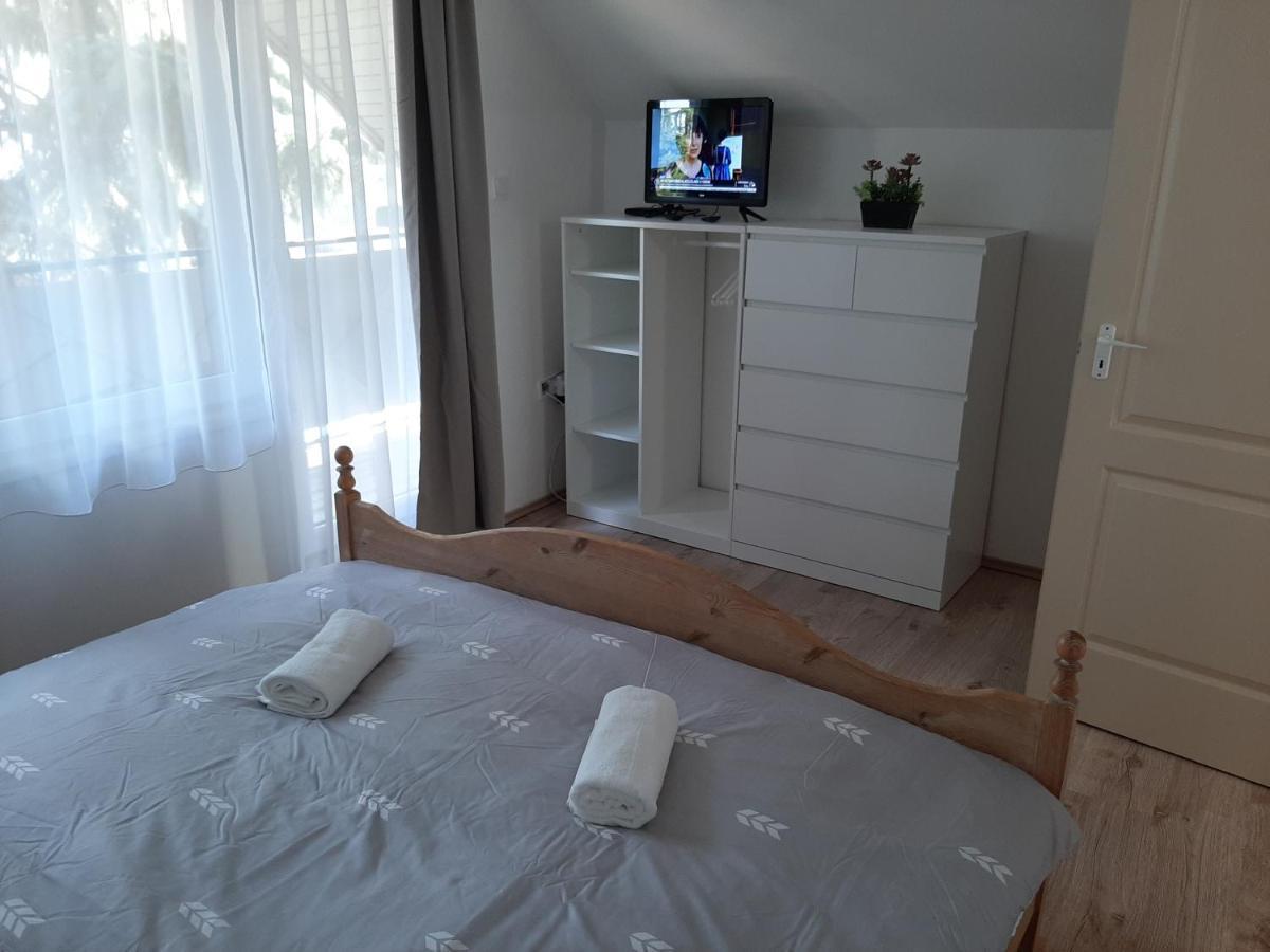 Nikolett Apartman Hajduszoboszlo Exterior photo