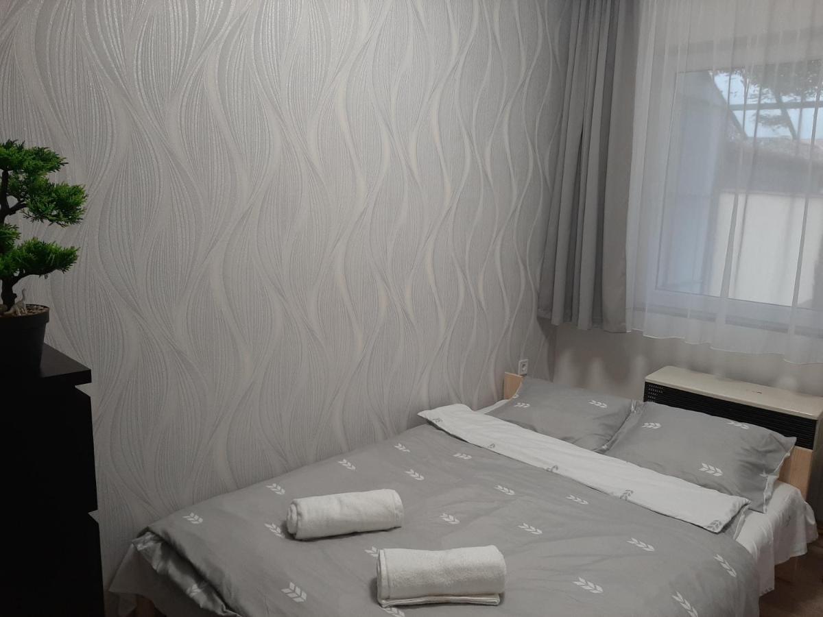 Nikolett Apartman Hajduszoboszlo Exterior photo
