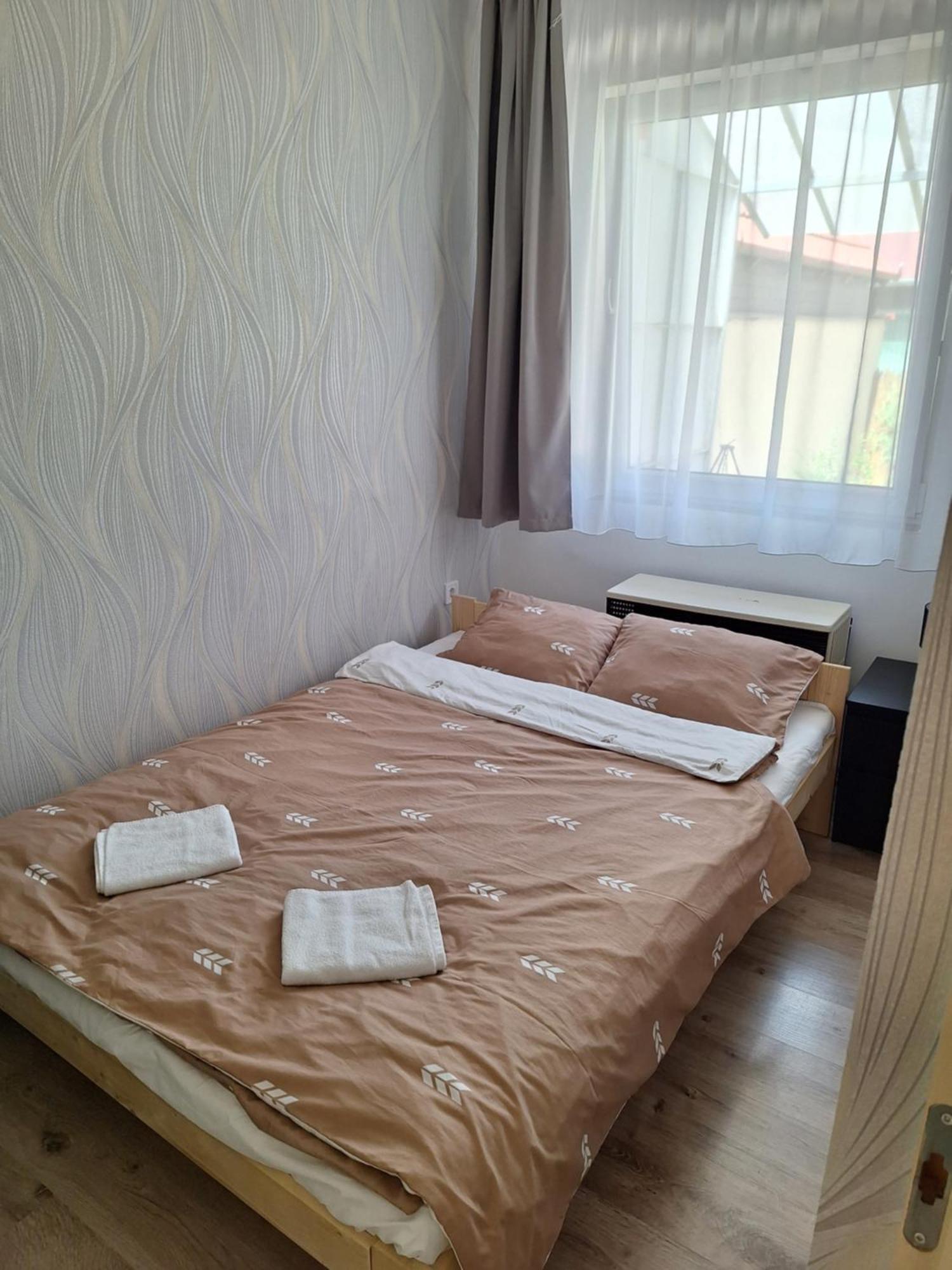 Nikolett Apartman Hajduszoboszlo Exterior photo